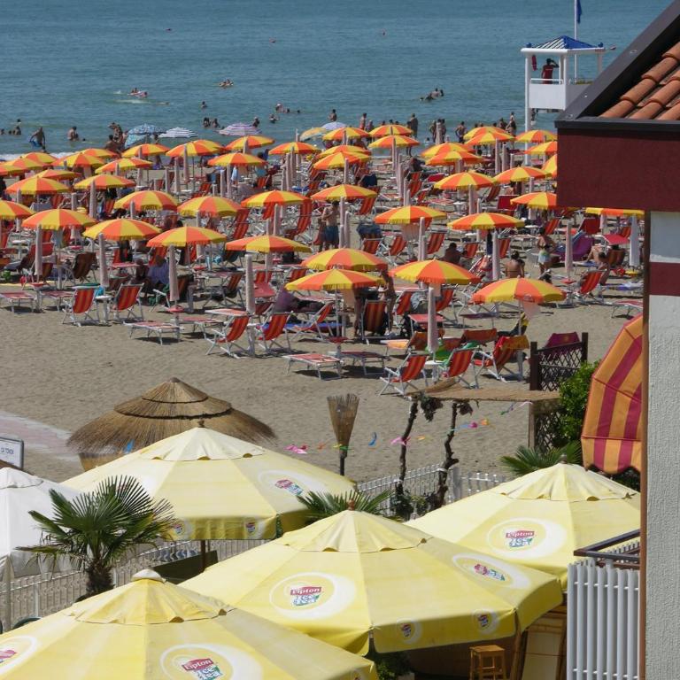Hotel Righetto Fronte Mare - Camera Matrimoniale/Doppia con Letti Singoli con Balcone e Vista Mare Parziale - 4
