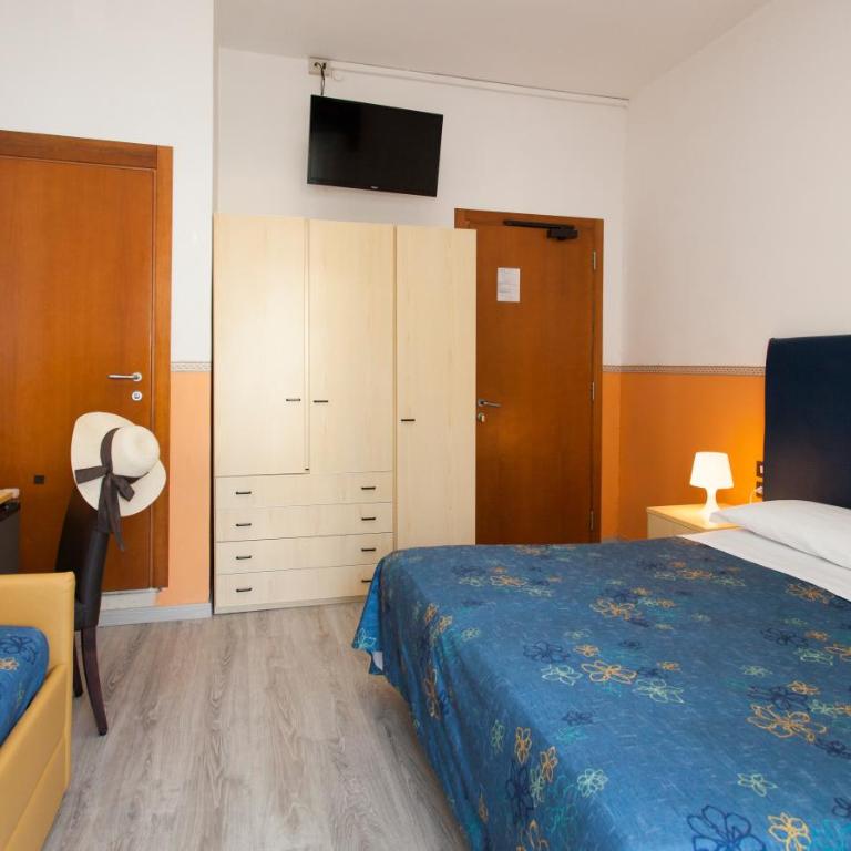 Hotel Danubio - Camera Tripla - 5