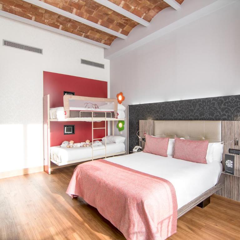 Petit Palace Museum - Quadruple Room - 5