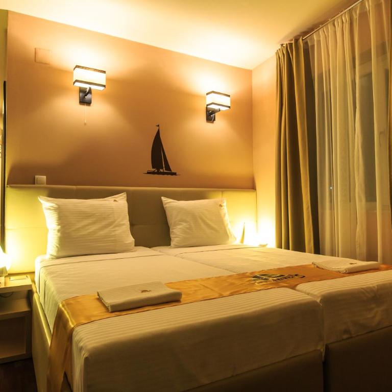 Atlantic Hotel - Two-Bedroom Apartment - 40