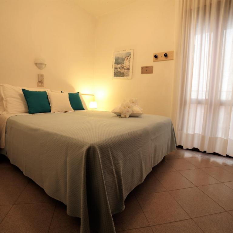 Hotel Desiree - Kleines Doppel-/Zweibettzimmer - 1