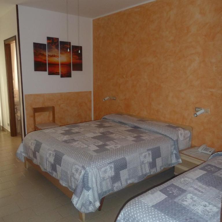 Albergo Casa Este - Camera Tripla - 14