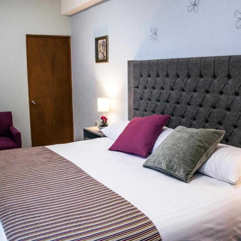 Hotel Casa Aurora - King Room - 7