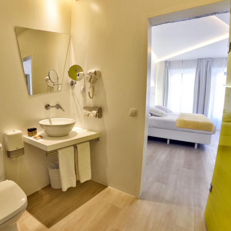 Atarazanas Málaga Boutique Hotel - Habitación Doble Superior - 1 o 2 camas - 3