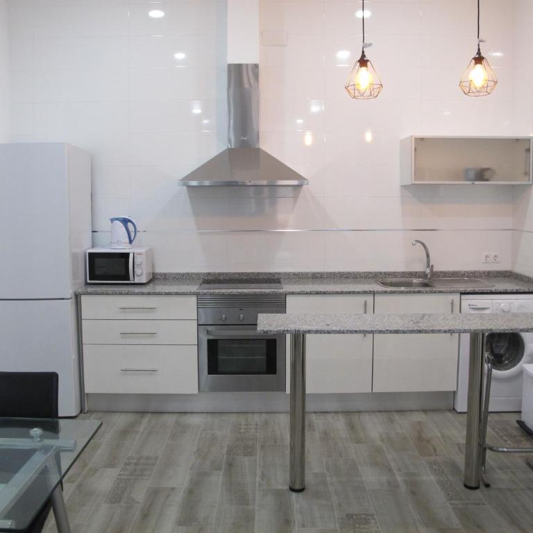 Apartamentos Romero - Three-Bedroom Apartment - 3