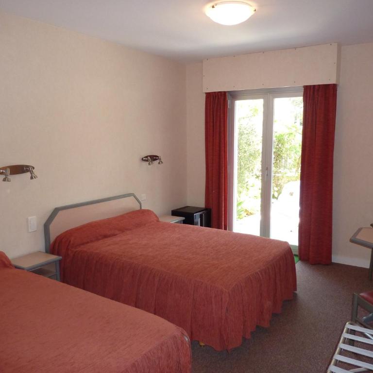 Hôtel La Concorde - Chambre Triple Supérieure avec Vue sur les Pins - 2