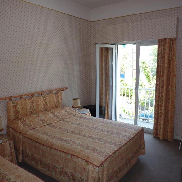 Hôtel La Concorde - Chambre Triple Supérieure avec Vue sur les Pins - 4