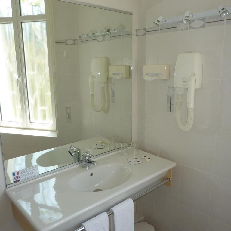 Hôtel La Concorde - Chambre Double Supérieure avec Vue sur les Pins - 6