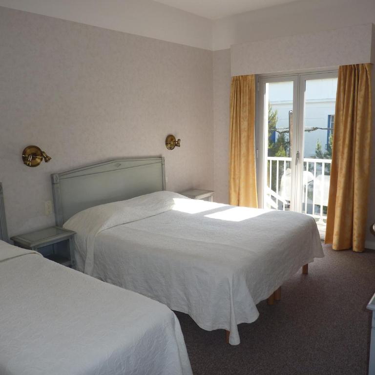 Hôtel La Concorde - Chambre Triple Supérieure avec Vue sur les Pins - 1