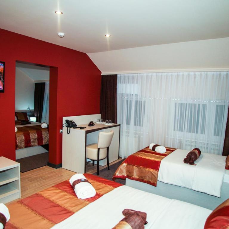 Motel Korzo - Family Room with Shower - 8