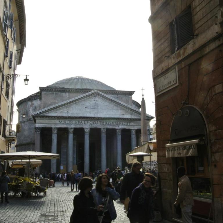 Pantheon Domus Valentino - Casa Vacanze - 4