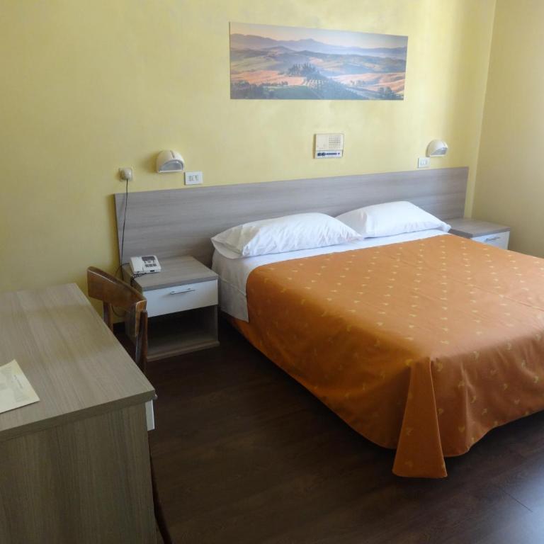 Hotel Saturno - Camera Matrimoniale - 1