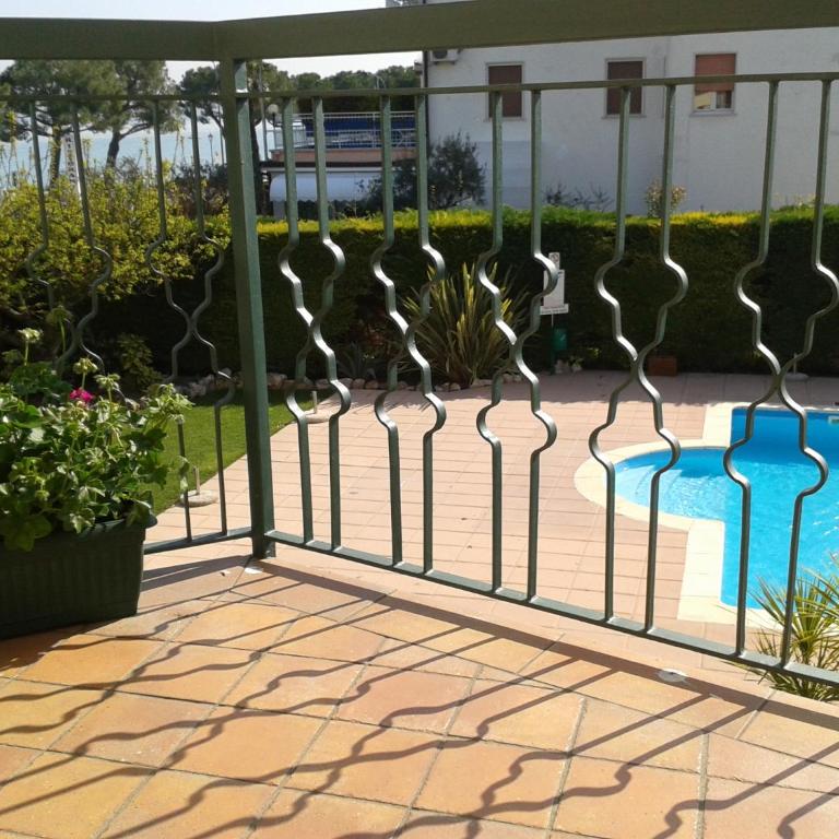 Hotel Fornaci - Camera Matrimoniale con Balcone e Vista Lago - 16