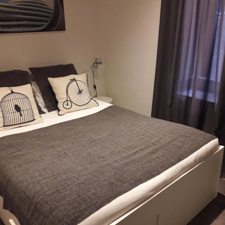 EasyInRome Navona - Appartamento Deluxe con 2 Camere da Letto - 1