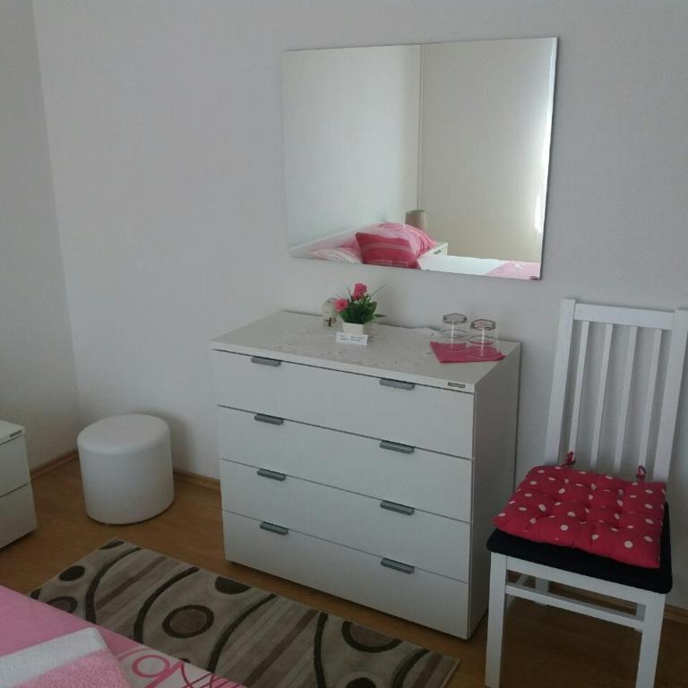 Guest House Konak kod Danke - One-Bedroom Apartment with Terrace - 1