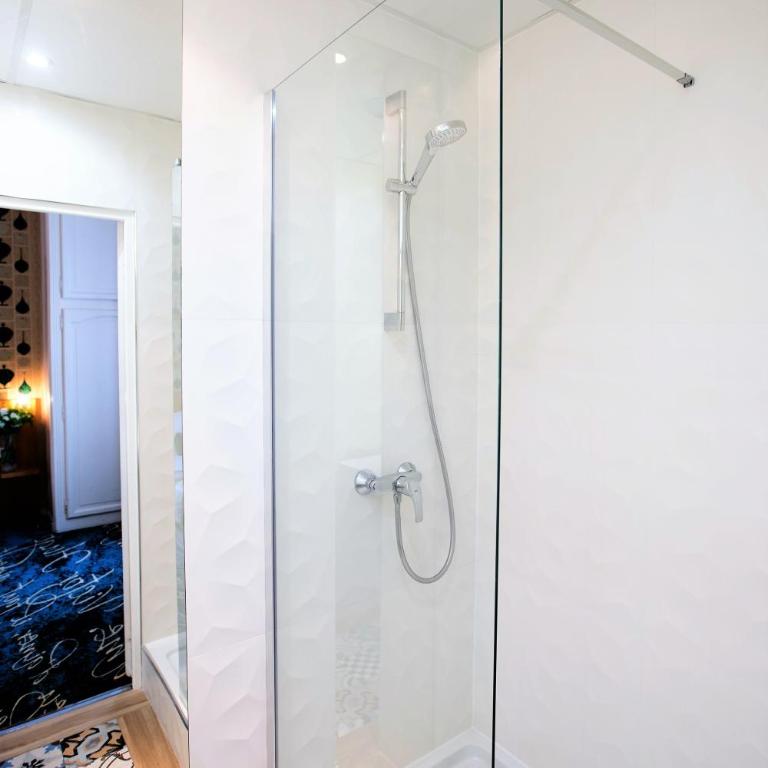 Hotel Romance Malesherbes by Patrick Hayat - Chambre Baudelaire - 8