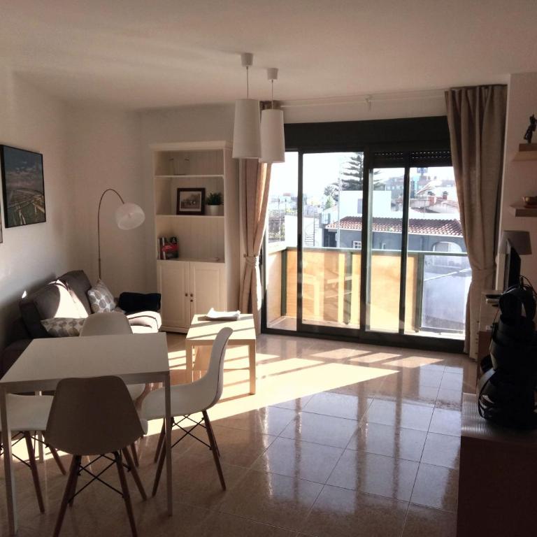 Mi Apartamento en el Delta del Ebro - Apartment with Balcony - 1