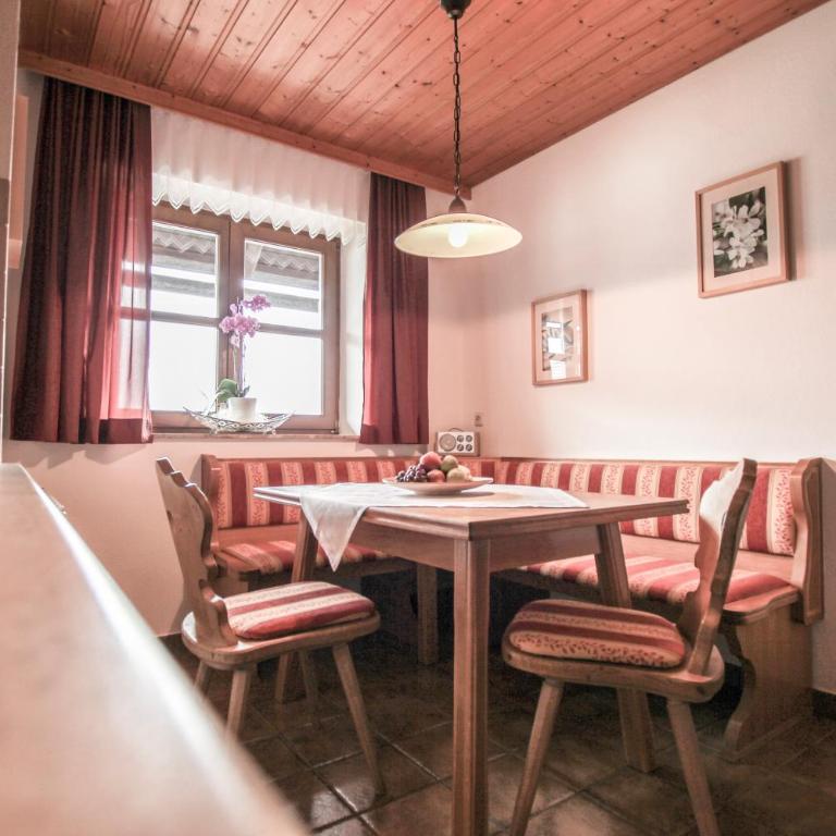 Weinbachbauer - Urlaub am Bauernhof - Apartment Landleben mit 2 Schlafzimmern - 4