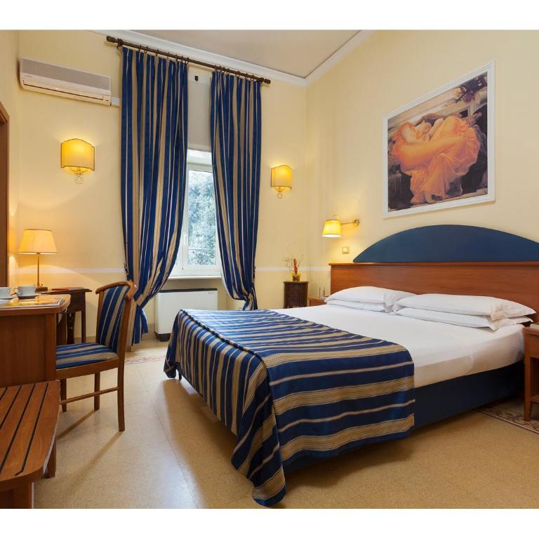 Hotel Kennedy - Camera Familiare - 1