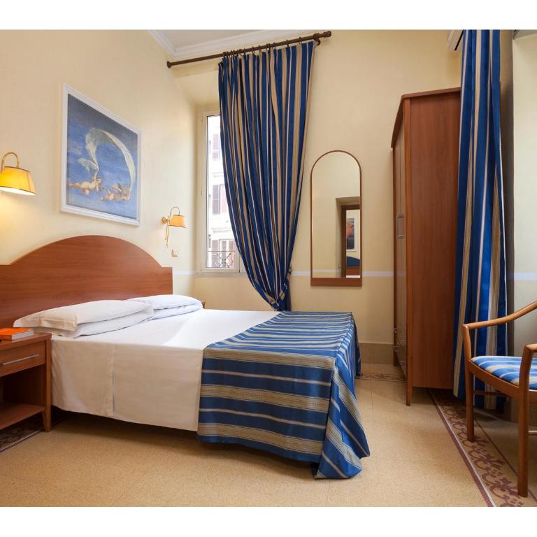 Hotel Kennedy - Camera Familiare - 9