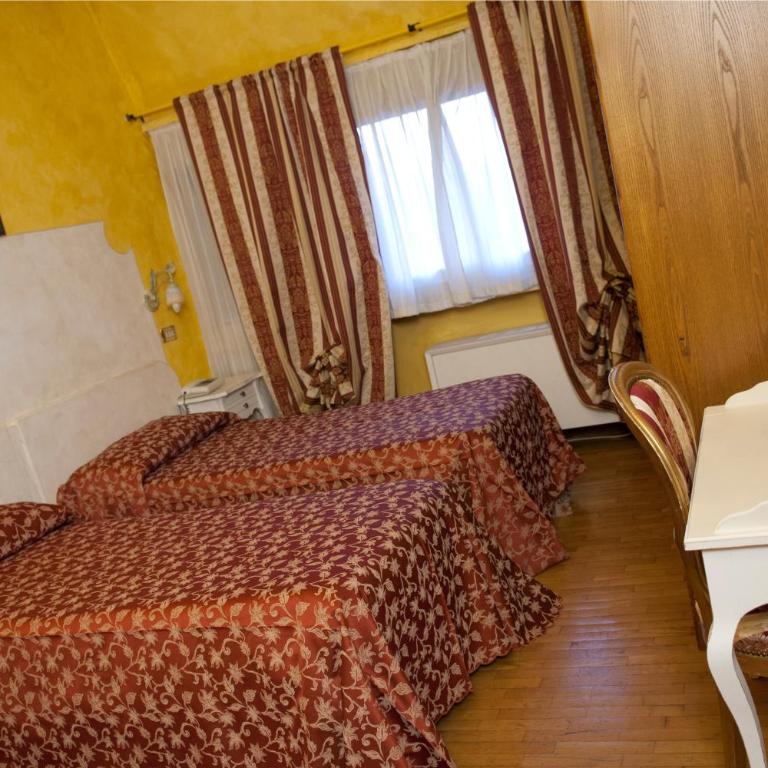 Ai Ronchi Motor Hotel Brescia - Camera Doppia con Letti Singoli - 2