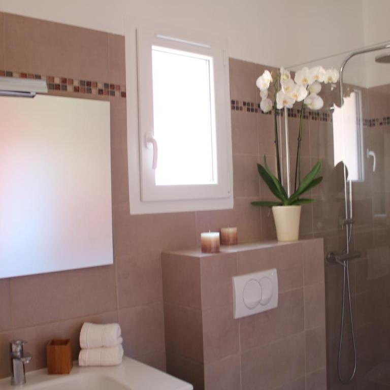 Villas CALA CORSA - 3 chambres piscine partagée chauffée - CALA ROSSA Porto-Vecchio - Villas entièrement Climatisées - Internet gratuit - Villa mit 3 Schlafzimmern - 16