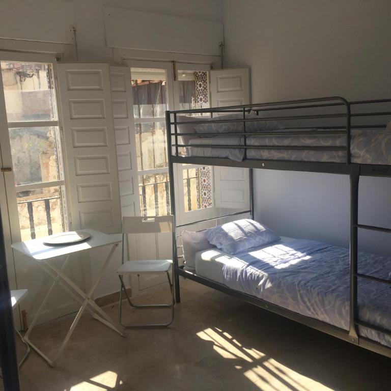 Málaga Centro Hostel - Cama en habitación compartida mixta de 6 camas - 5