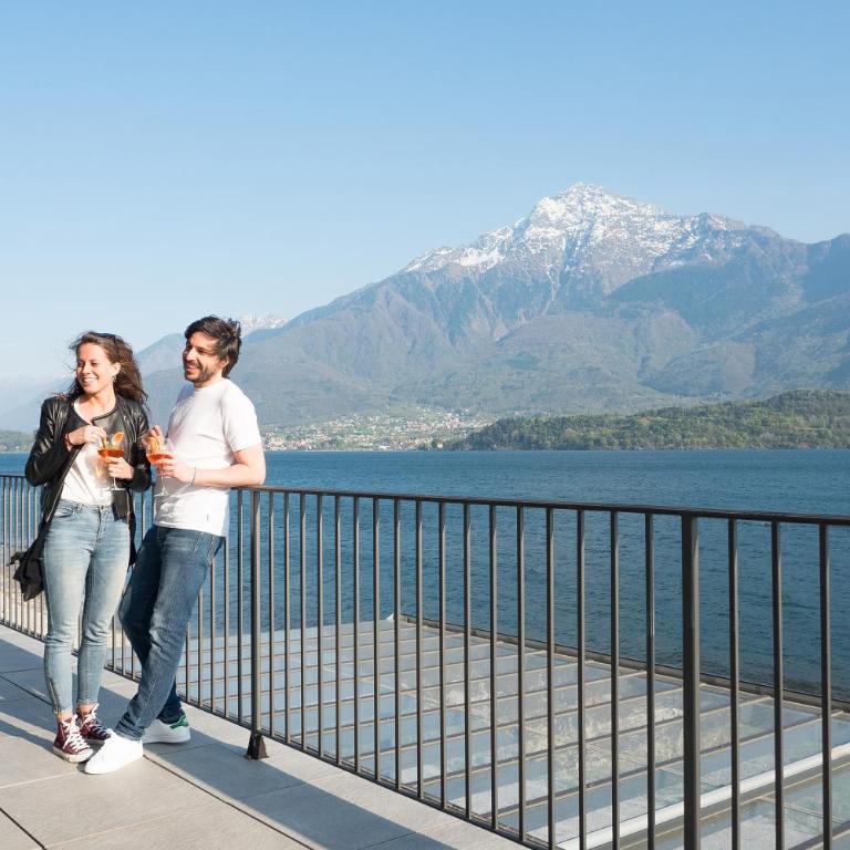 Lake Como Beach Hostel - Camera Matrimoniale/Doppia con Letti Singoli con Terrazza - 3