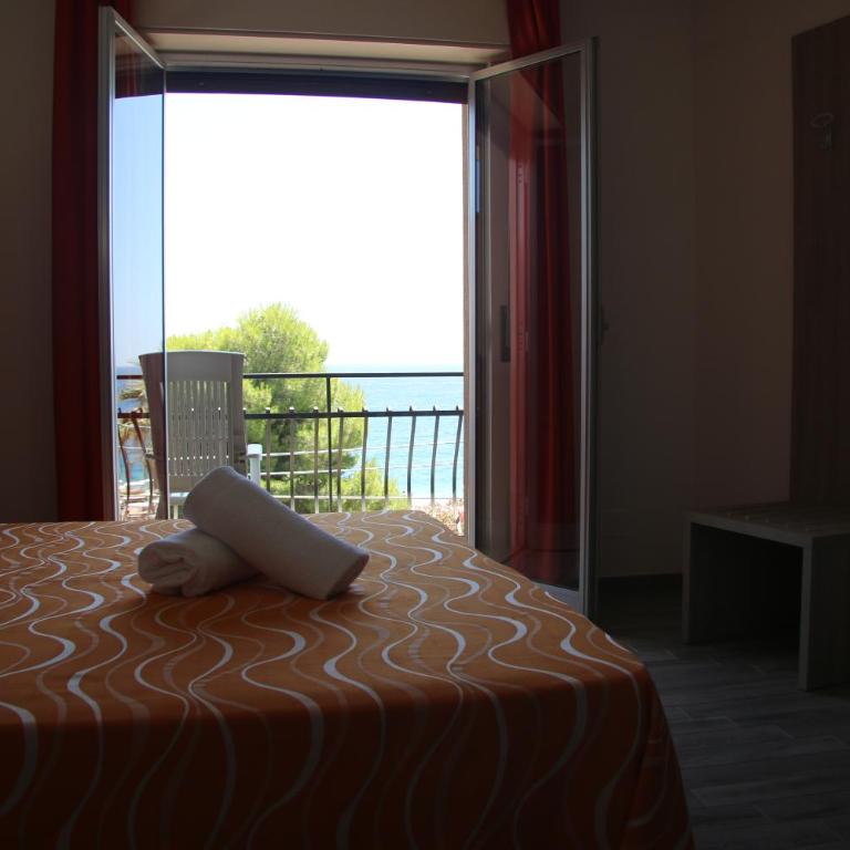Hotel Chrismare Taormina - Camera Matrimoniale/Doppia con Letti Singoli - Accesso Disabili - 1