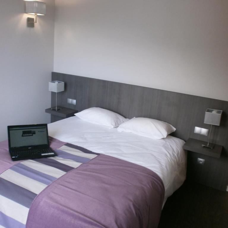 Hôtel des Rosiers - Chambre Lit King-Size - Vue sur Montagne - 7