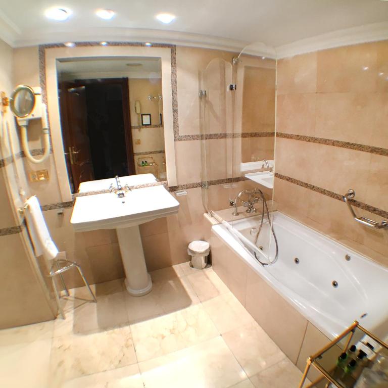 Hotel Maria Luisa - Suite Junior - 4