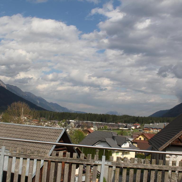 Ferienwohnungen Gritzner - Apartment mit Terrasse und Wintergarten - 24
