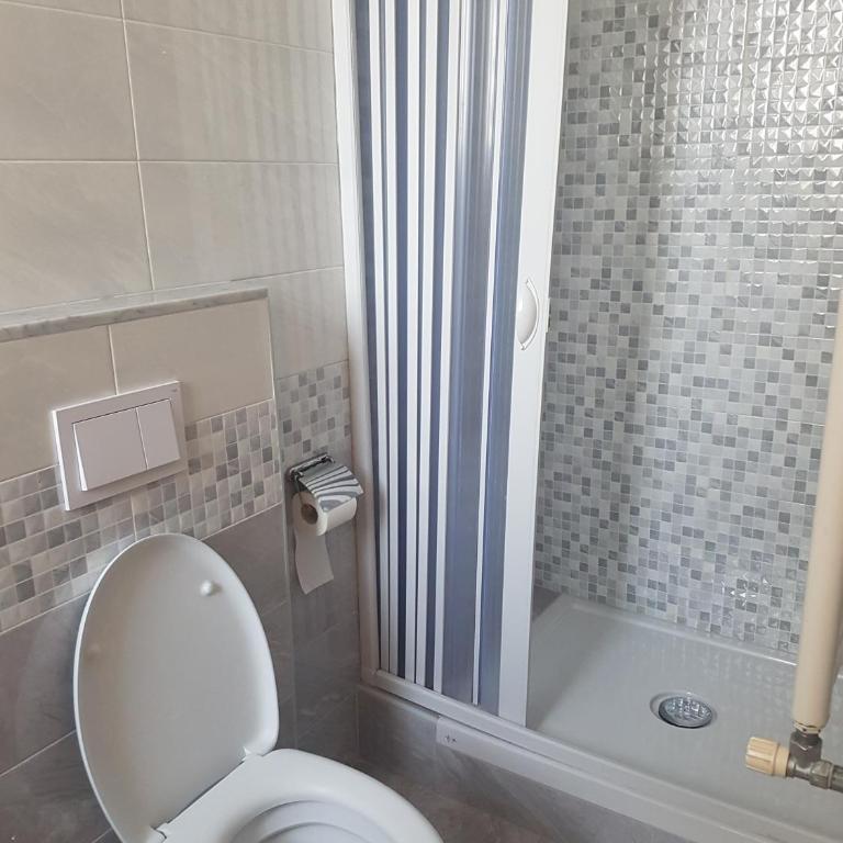 Hotel Le Tre Stazioni - Camera Doppia con Letti Singoli - 7