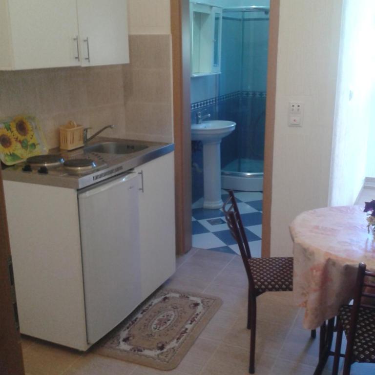 Guesthouse Lautasevic - Apartment - 4