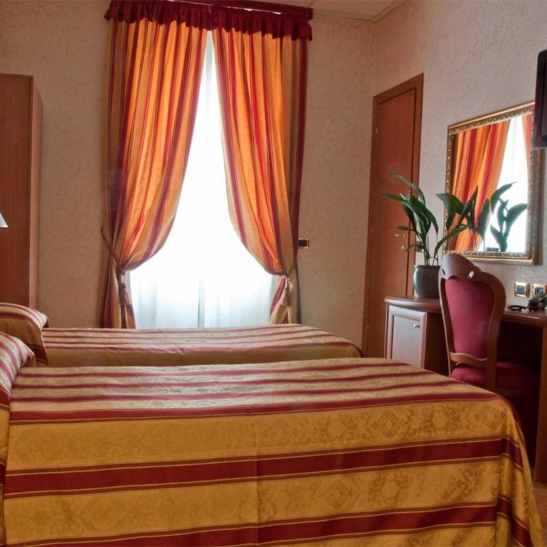 Hotel Brignole - Camera Doppia con Letti Singoli - 4