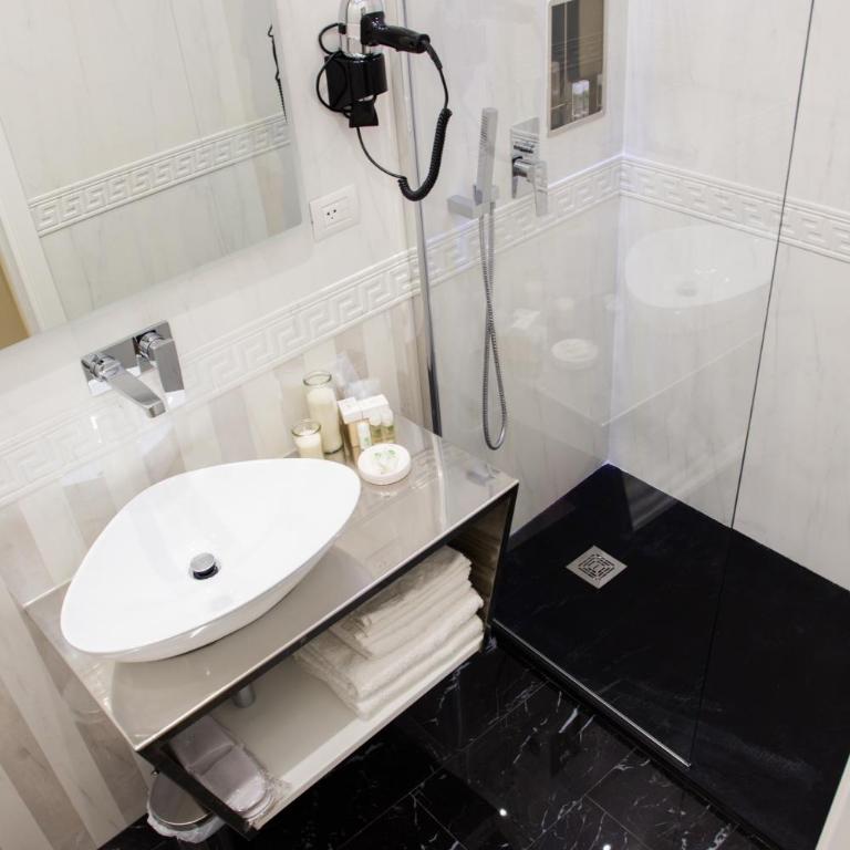 Antico Corso Charme - Deluxe Double or Twin Room with City View - 19