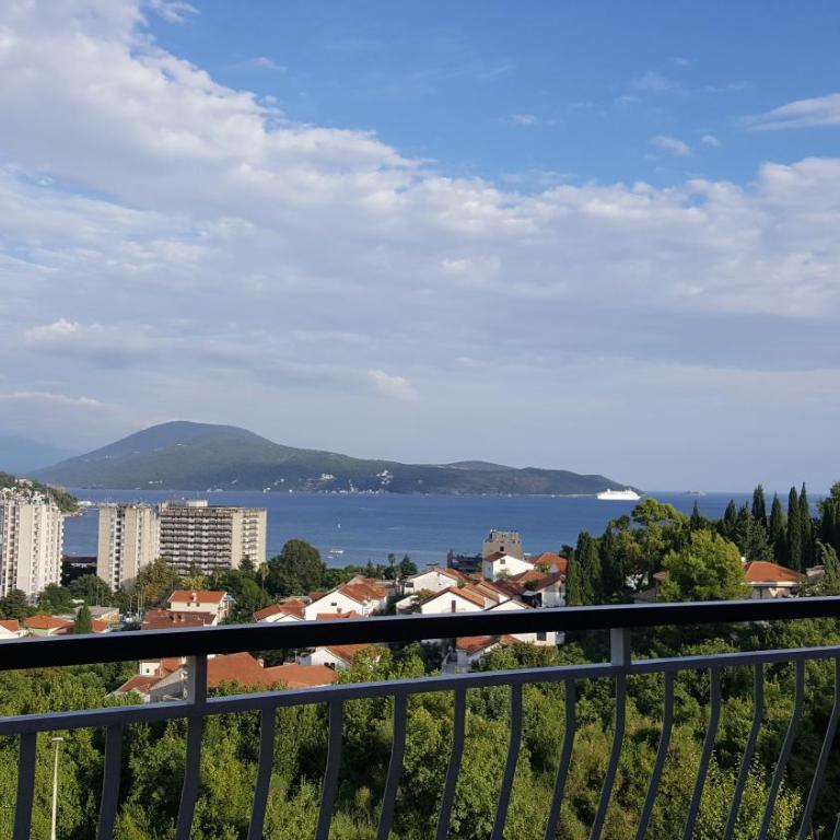 Apartments La Dolce Vita - Apartment with Balcony - 51