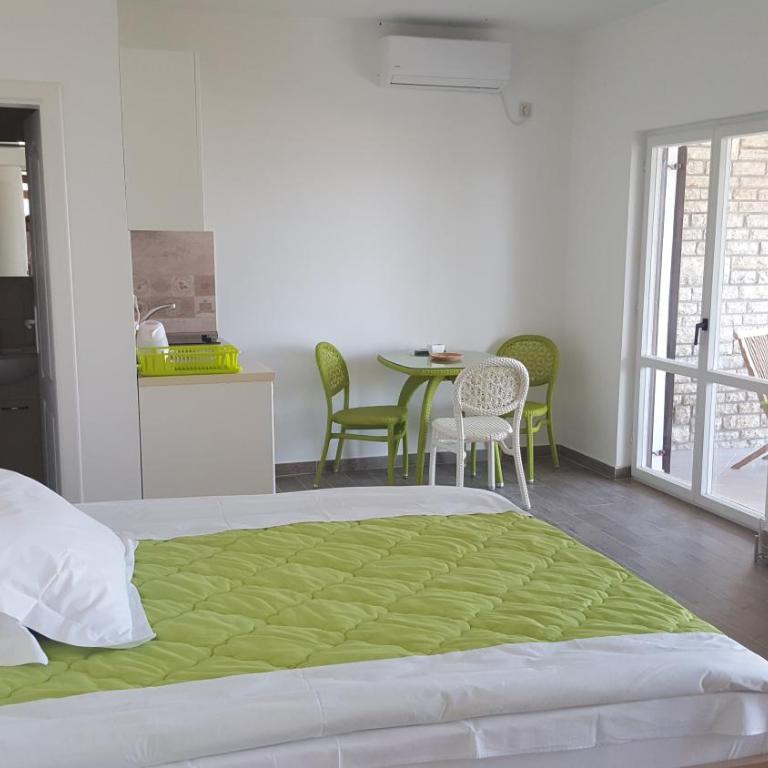 Apartments La Dolce Vita - Apartment with Balcony - 36