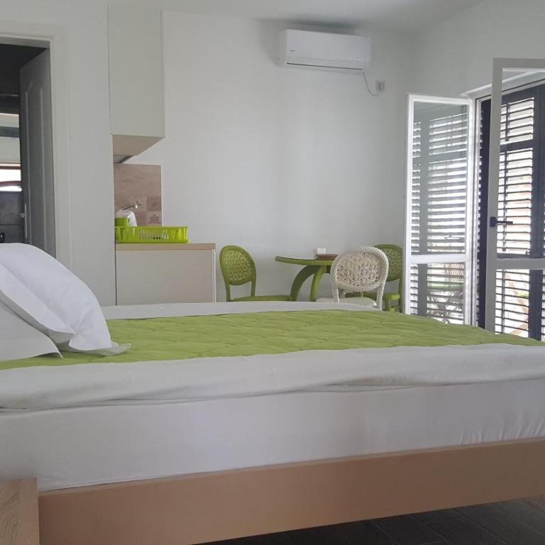 Apartments La Dolce Vita - Apartment with Balcony - 33