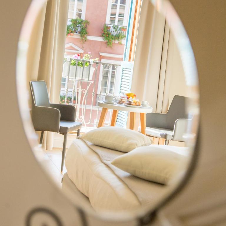 Antico Corso Charme - Deluxe Double or Twin Room with City View - 12