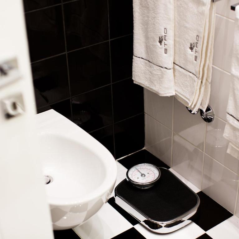 NAP Luxury Guest House Bovio - Camera King Deluxe - 4