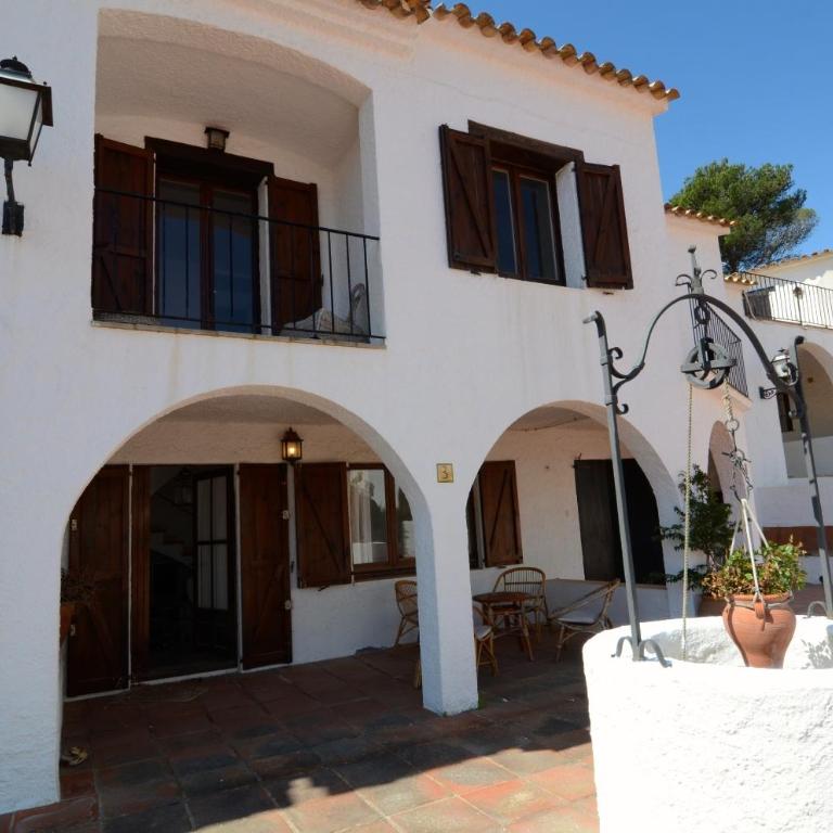 Plaça Dels Pous 3 - Casa Unifamiliar de 3 dormitorios - 2