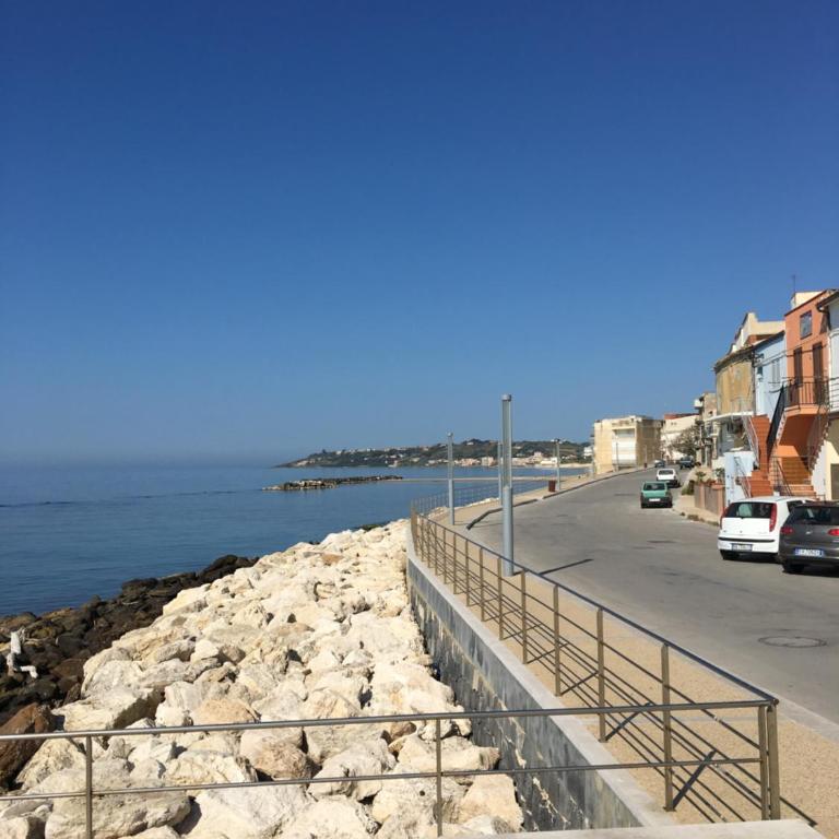 Appartamento Mare Blu - Two-Bedroom Apartment with Sea View - 19