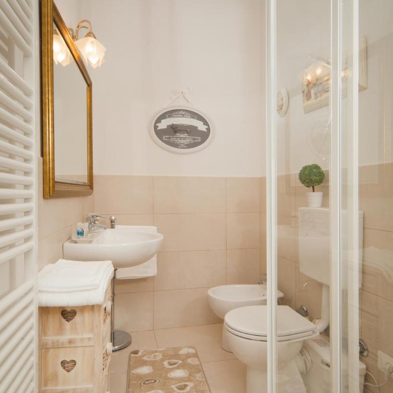 B&B Al Parco Giardini Margherita - Three-Bedroom Apartment - 3