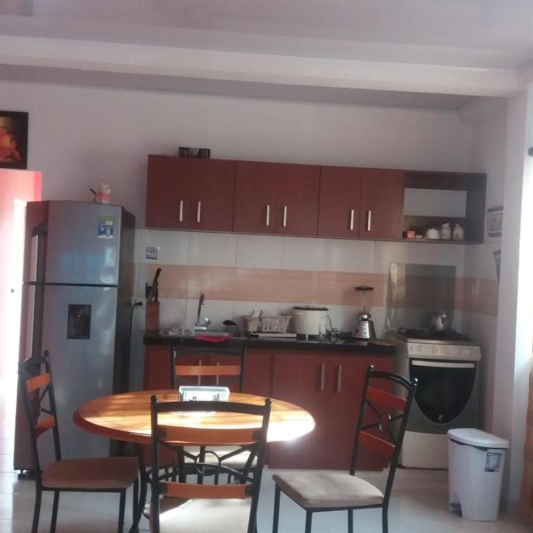 Ludisa House - Habitación Doble con baño privado externo - 1 o 2 camas - 3
