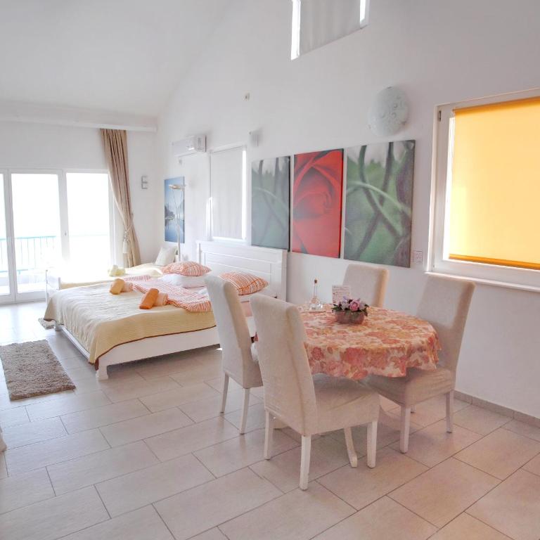 Apartments Inspiration - Comfort Studio with Balcony and Sea View - 3