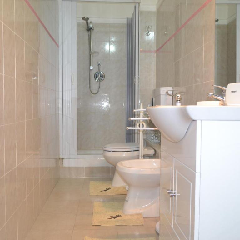 B&B Lungomare - Double Room with Private Bathroom - 6