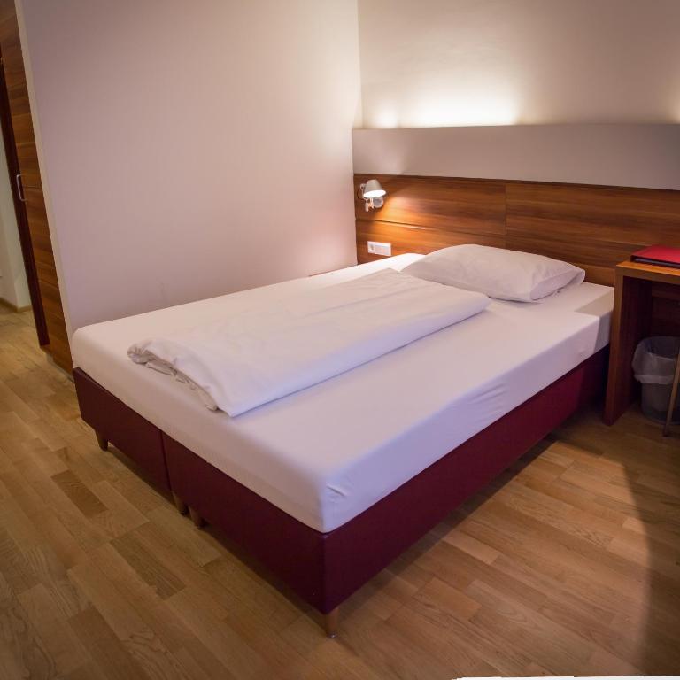 Hotel Schwarzer Bär - Kleines Doppelzimmer - 1