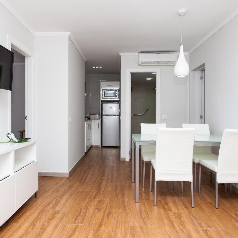 Apartamentos Villa Florida - Two-Bedroom Superior Apartment with Terrace - 1