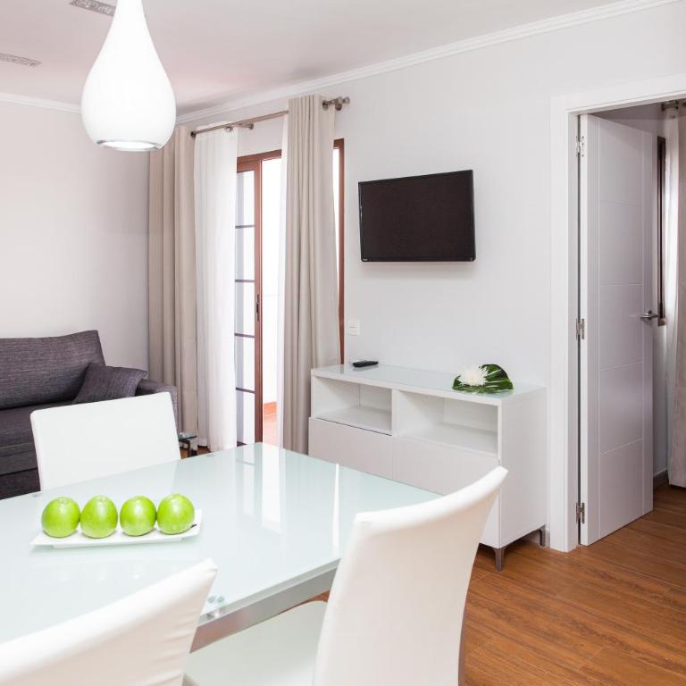 Apartamentos Villa Florida - Two-Bedroom Superior Apartment with Terrace - 4